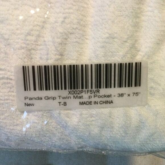 Twin size Bedding Sheet Set and Mattress Protector - Picture 7 of 7